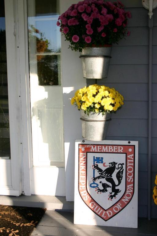 Broadwater Inn & Cottages Baddeck Inlet Exteriör bild
